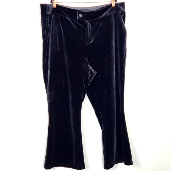 Universal Standard Farrah Velvet Black Trouser Pants Size 24 - Picture 2 of 11